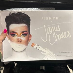 Morphe Vibrant Eyeshadow Palette